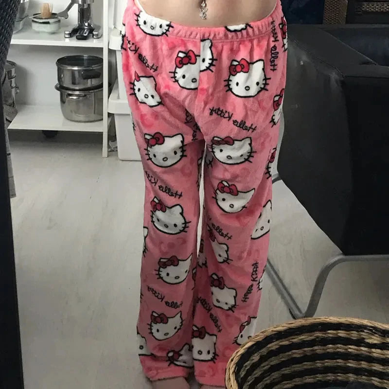 Sleepwear Hello Kitty – Pijama Suave y Chic en Rosa