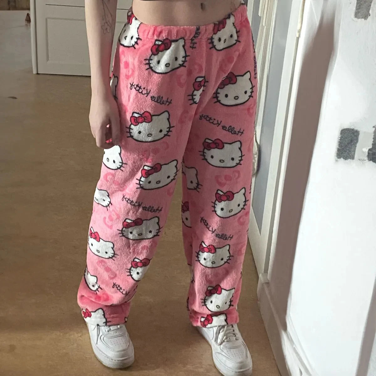 Sleepwear Hello Kitty – Pijama Suave y Chic en Rosa
